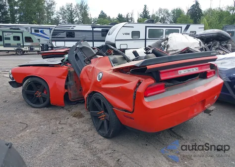 2009 Dodge Challenger Srt8 z USA, uszkodzony, nr VIN 2B3LJ74W39H527168